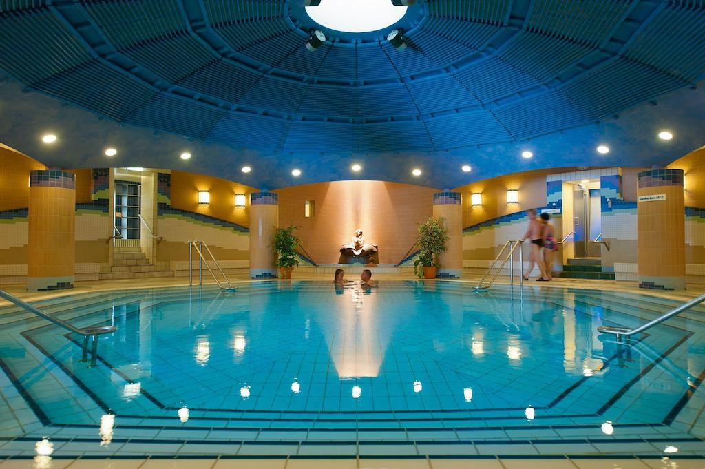 Hotel Alter Weissbraeu باد بيرنباخ المظهر الخارجي الصورة